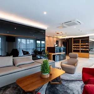 Woods Geneve-thoiry فندق
